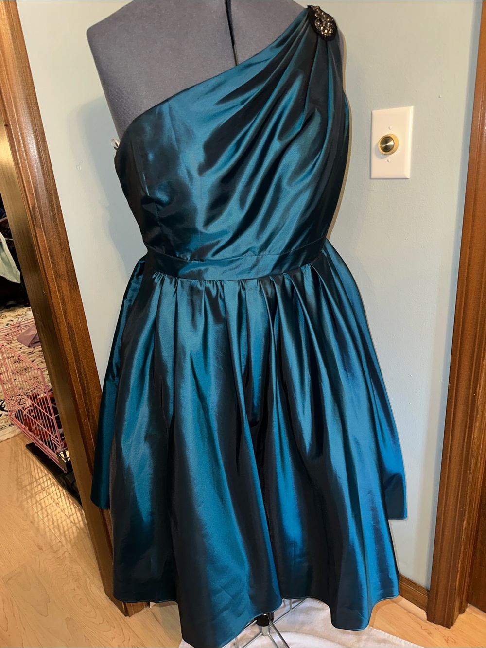 David’s One-Shoulder Teal Party Dress